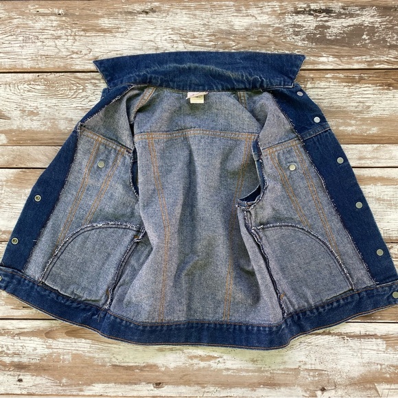 Vintage 80s dark blue denim Levis vest, pockets, snap front, biker hottie, Small - Picture 14 of 15